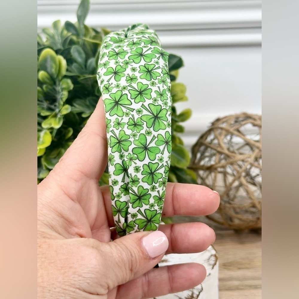 St. Patrick’s Day Clover Tie Knot Headband - Picture 3 of 3